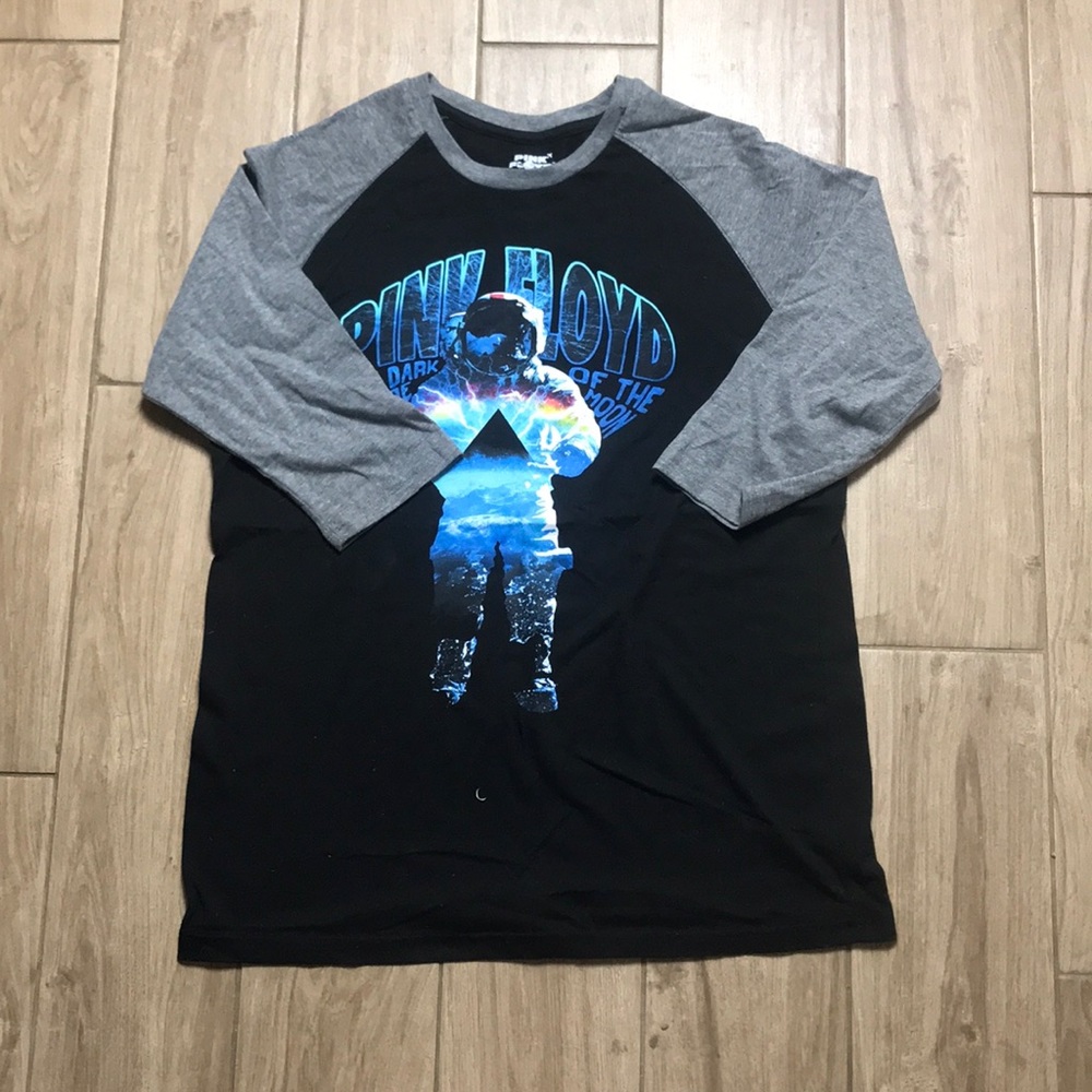 Men’s Pink Floyd shirt